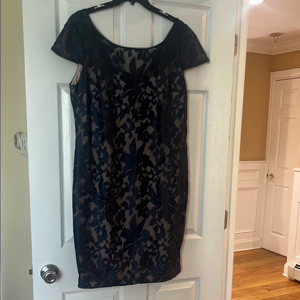 Elegant Calvin Klein Navy Floral Dress